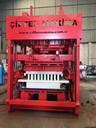 Machine fabrication de bloc béton